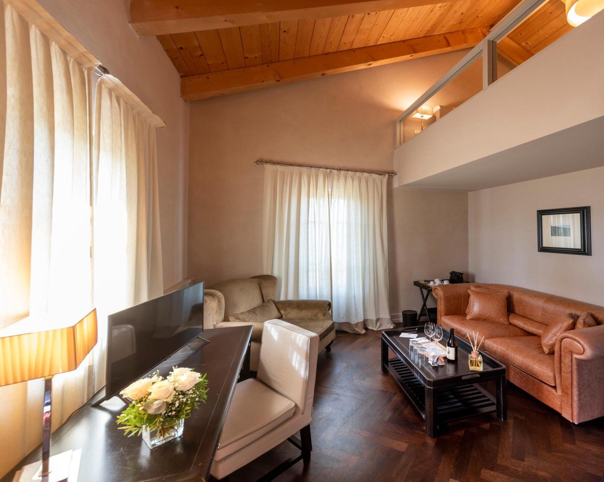 Villa Pattono Relais Костильоле-д'Астри Экстерьер фото
